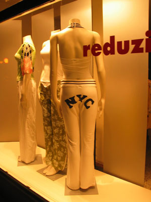 Entschuldigen Sie, sie haben da was am...